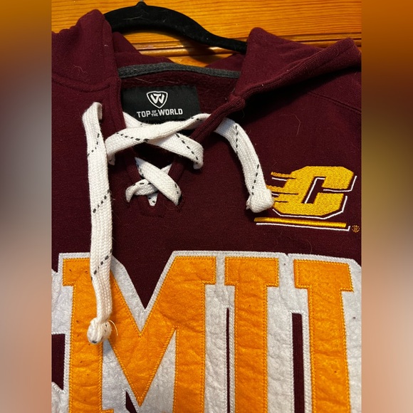 Central Michigan University Hoodie Top of the World - Picture 5 of 5